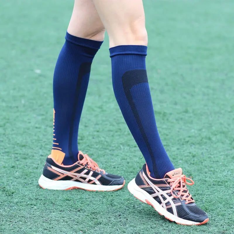 Calcetines de compresión deportivos ideales para entrenamientos como Rugby, Fútbol, Voleibol, etc.