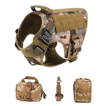 Conjunto de arnes tactico militar con correa para perros grandes. Disponible en varios tamaños,  y en dos variantes.