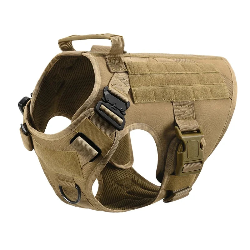 Conjunto de arnes tactico militar con correa para perros grandes. Disponible en varios tamaños,  y en dos variantes.