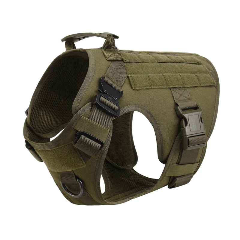 Conjunto de arnes tactico militar con correa para perros grandes. Disponible en varios tamaños,  y en dos variantes.